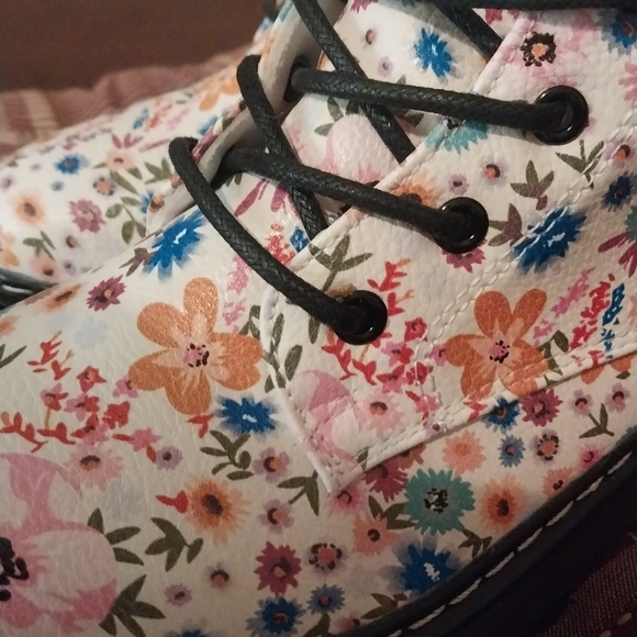 𝅺UNION BAY Women’s combat  Boot Size 10 M, Stylish, Fun Boot - Picture 4 of 5